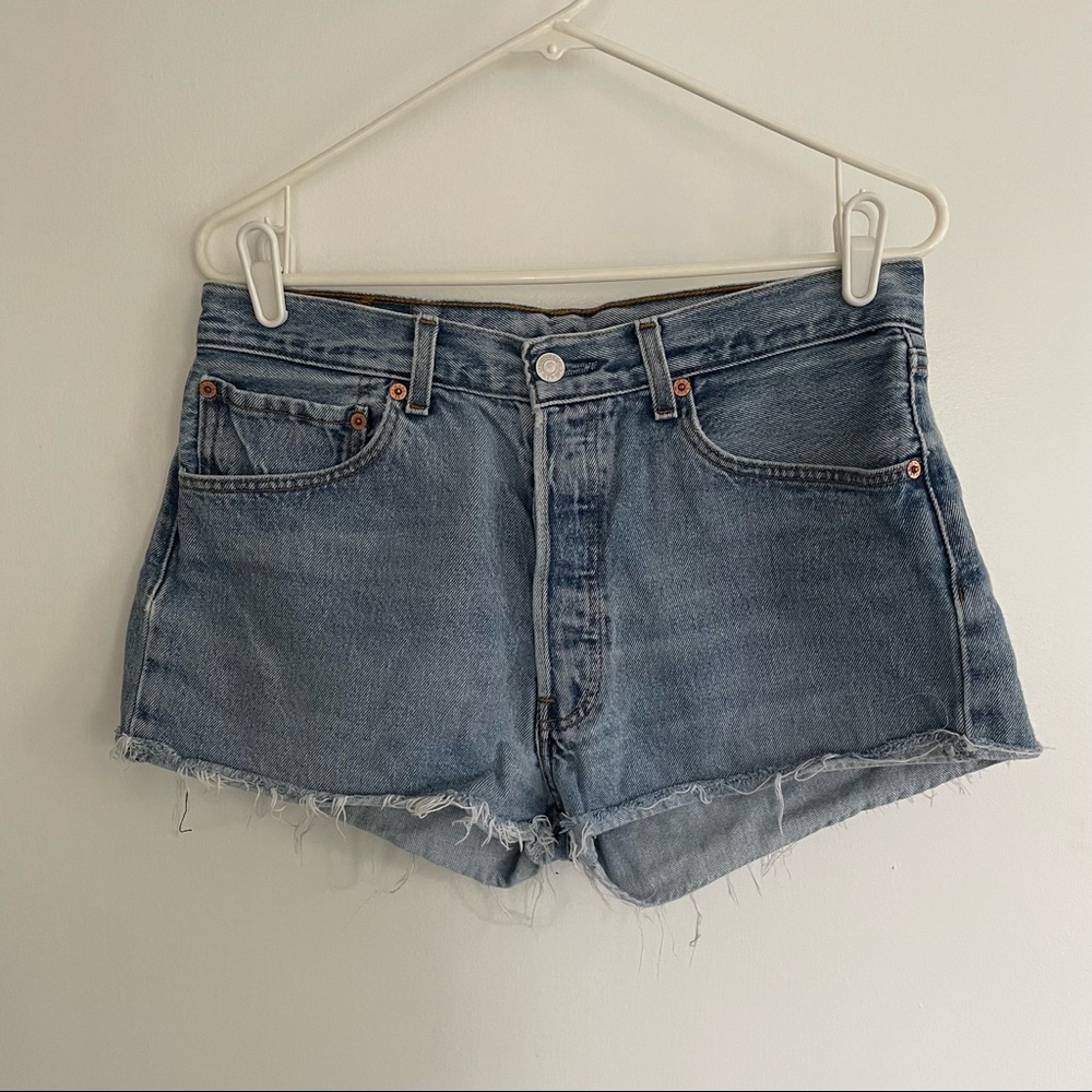 Levi’s x Aritzia 501 boyfriend shorts
